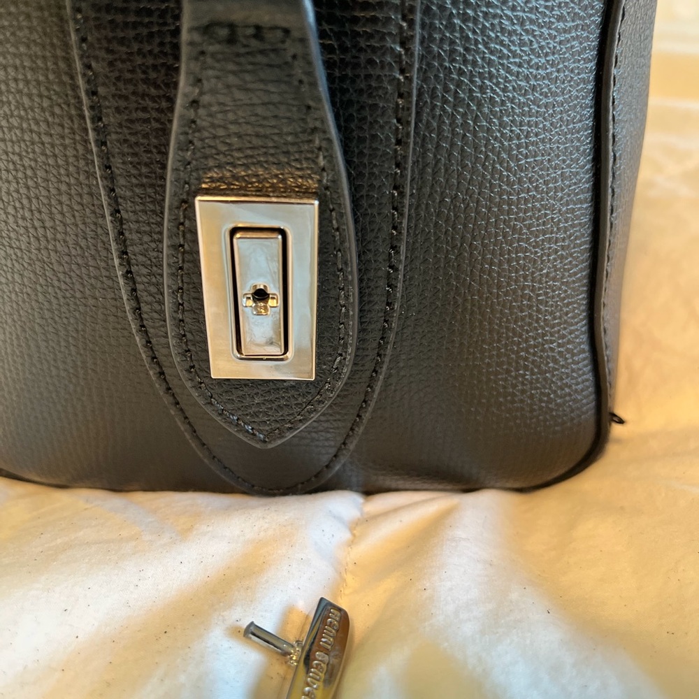 Henri Bendel Bag - Picture 4 of 7
